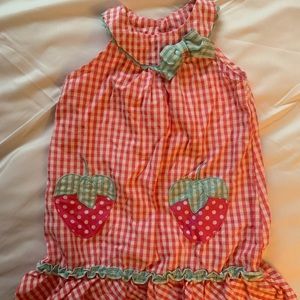 🌦️Come Clean Closet Sale🌦️ 3T NBW Strawberry Dress